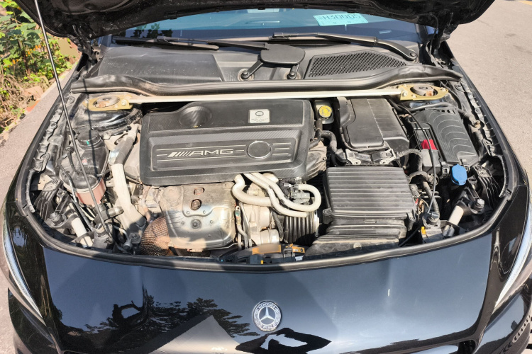 奔驰CLA AMG 2017款 AMG CLA 45 4MATIC 暗夜雷霆限量版机舱底盘24