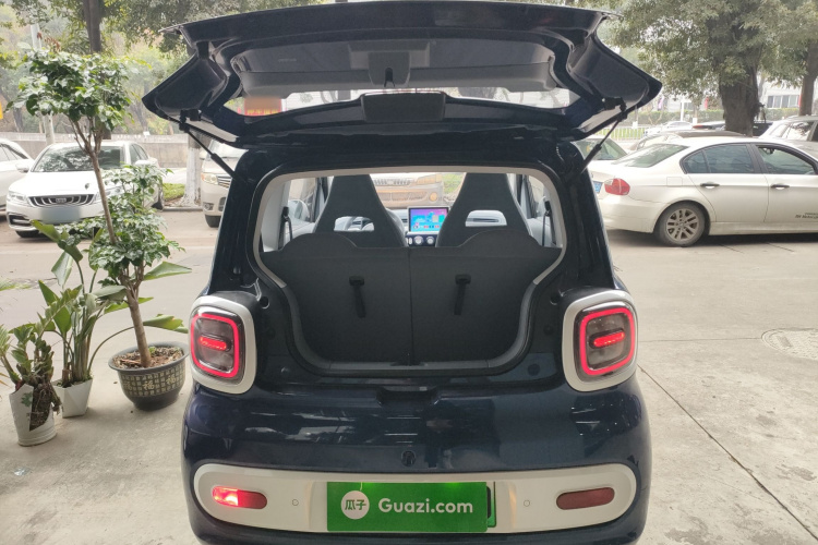 奔腾小马 2025款 222km 玲珑马机舱底盘23