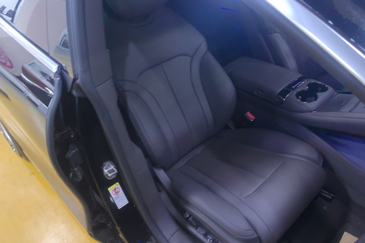 腾势Z9 2024款 1100km 四驱Ultra版局部细节41