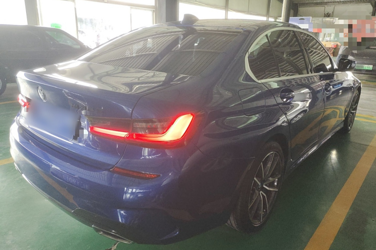 宝马3系 2020款 325i M运动套装车身外观6003