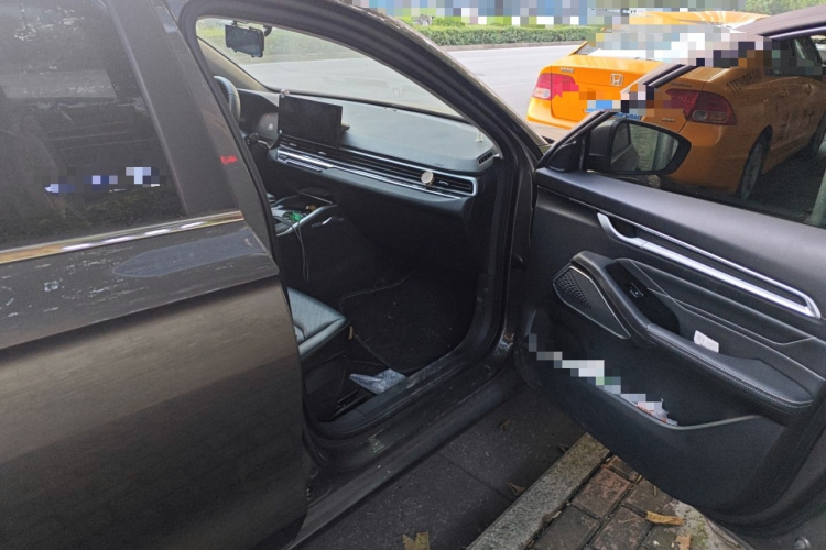 吉利汽车 帝豪 2023款 第4代冠军版 1.5L CVT尊贵型局部细节9005