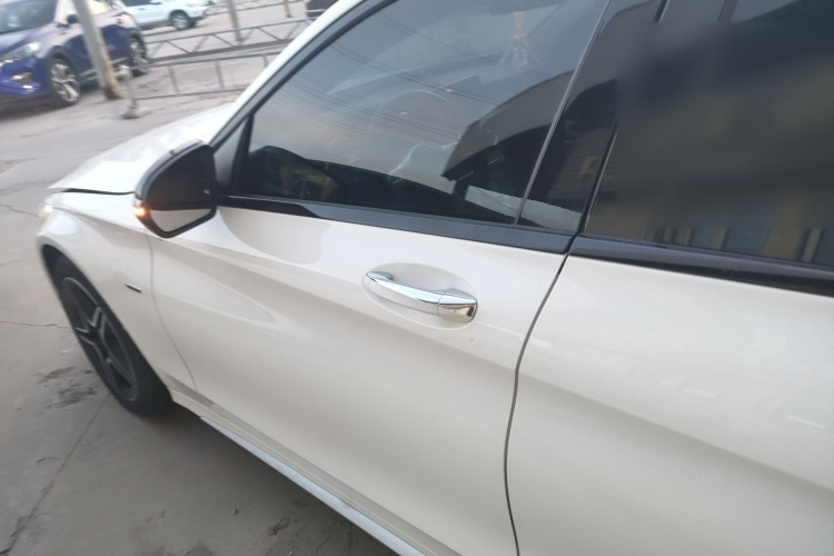 奔驰C级 2021款 C 260 L 运动星耀臻藏版车身外观4