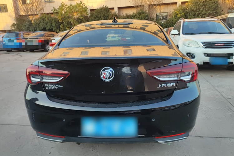 别克 君威 2020款 552T 精英型车身外观6