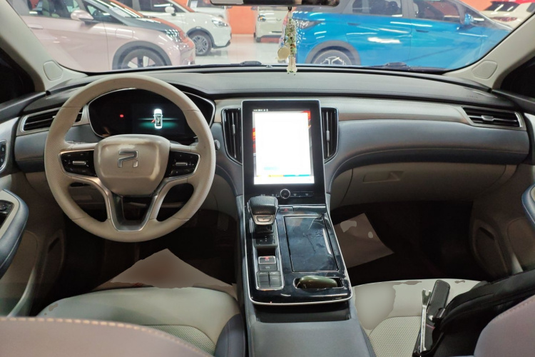 飞凡汽车 飞凡ER6 2021款 新动版 620km 智行版中控内饰12