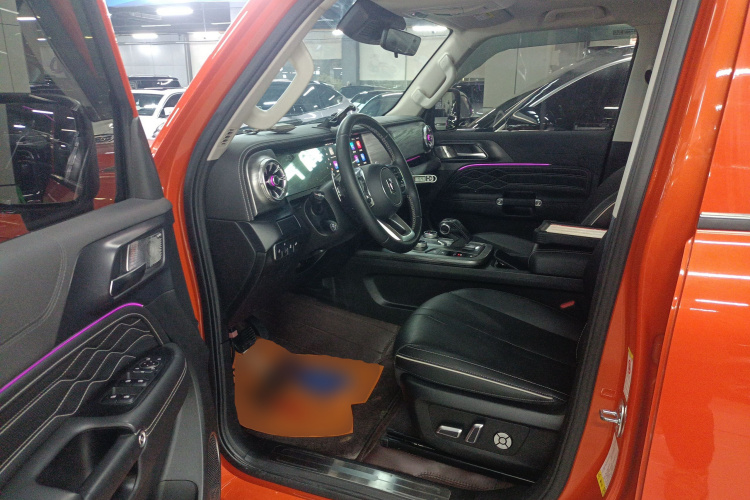 坦克300 2023款 越野版 2.0T 征服者中控内饰19