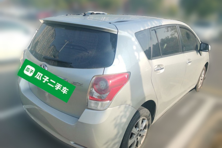 丰田 逸致 2011款 180E CVT精英版车身外观6005