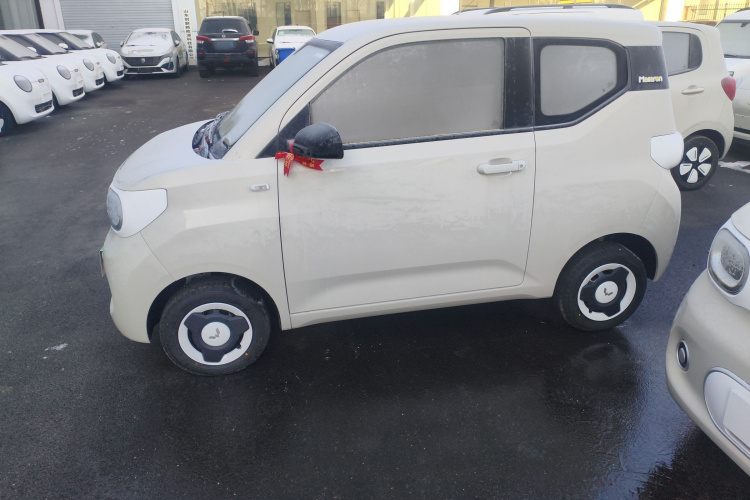 五菱汽车 宏光MINIEV 2024款 第三代 215km 青春版车身外观4