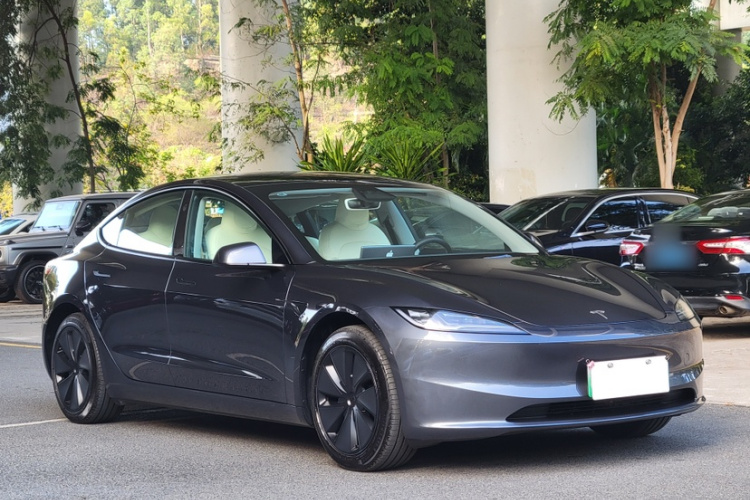 特斯拉 Model 3 2023款 后轮驱动版车身外观6005