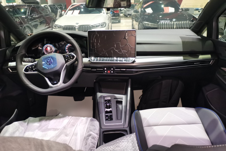 大众 高尔夫 2025款 改款二 300TSI R-Line中控内饰12