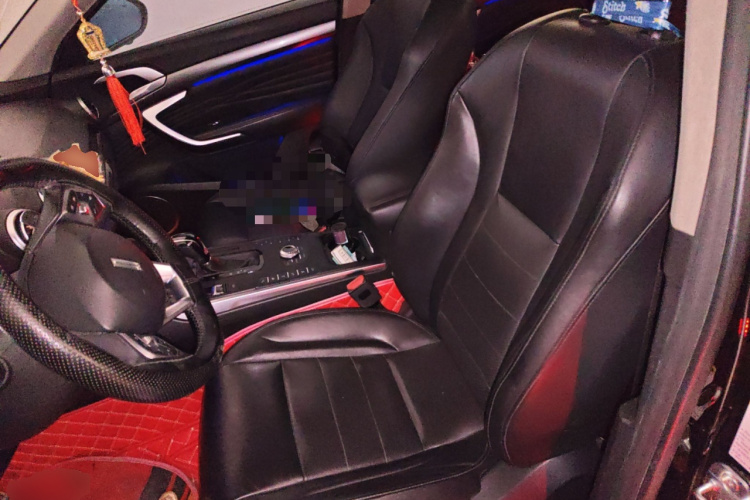 魏牌 P8 2018款 2.0T 旗舰型中控内饰19