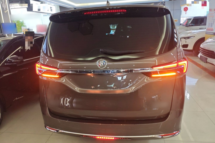 别克GL8 2023款 陆上公务舱 智享型车身外观6004