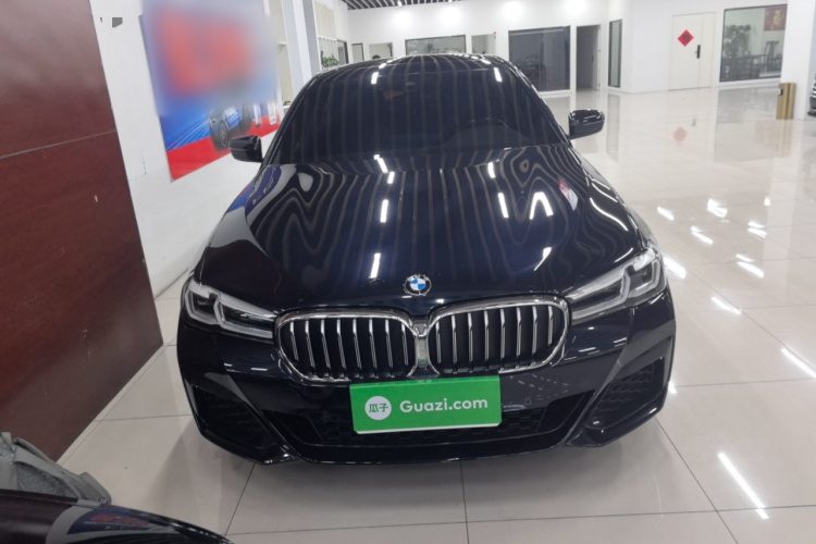 宝马5系 2022款 改款二 525Li M运动套装车身外观2