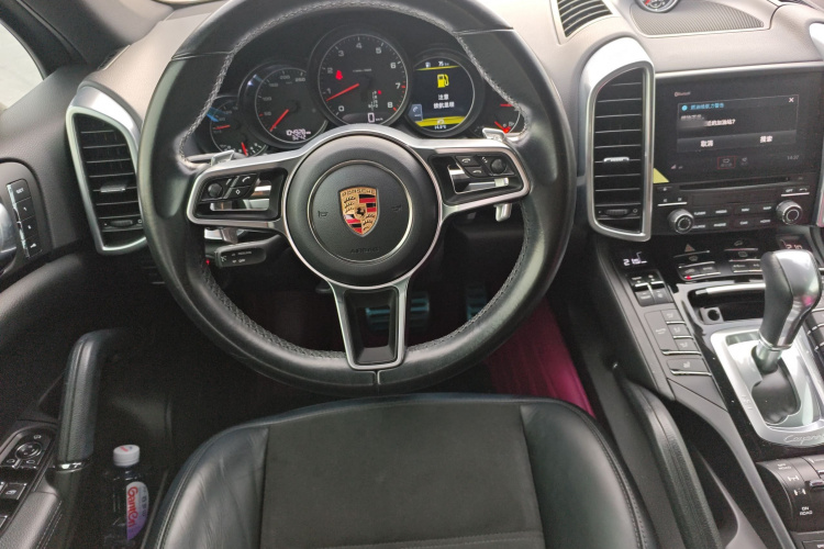 保时捷 2016款 Cayenne Platinum Edition 3.0T局部细节13