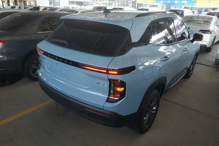 宝骏RS-3 2020款 1.5L 手动24小时在线豪华型车身外观7