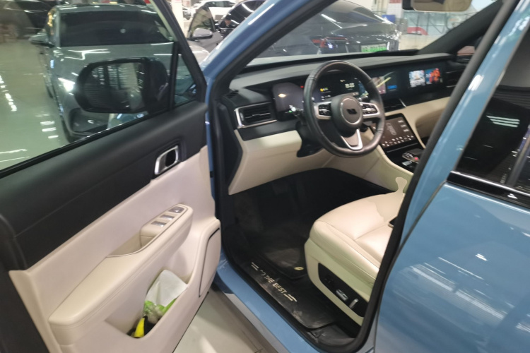 理想汽车 理想ONE 2021款 增程6座版中控内饰20