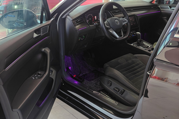 大众 迈腾 2020款 330TSI DSG 豪华型中控内饰20