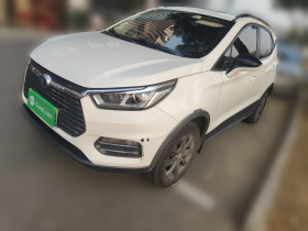 比亚迪 元新能源 2018款 EV360 智联炫酷型