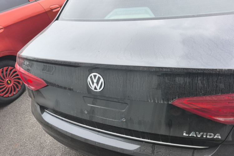 大众 朗逸 2015款 1.6L 手动舒适版车身外观6