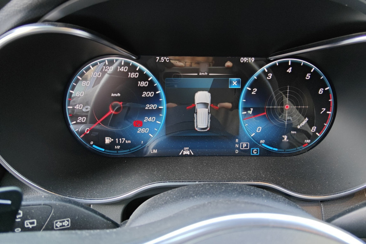 奔驰GLC 2020款 GLC 300 L 4MATIC 豪华型局部细节14