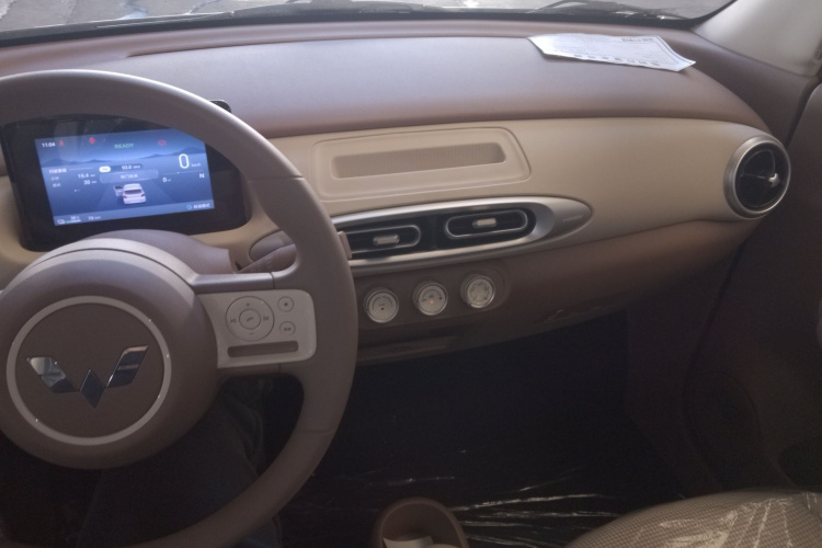 五菱汽车 宏光MINIEV 2025款 四门版 进阶款中控内饰12