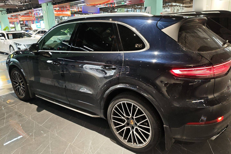 保时捷 2019款 Cayenne 3.0T车身外观4
