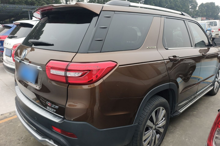 长安CS95 2017款 2.0T 两驱智拓版车身外观7