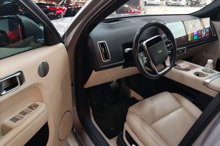 理想汽车 理想L9 2022款 Max中控内饰7003