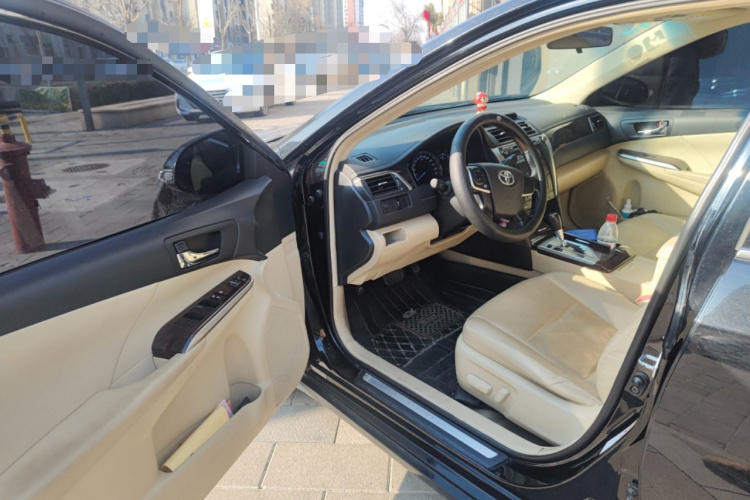 丰田 凯美瑞 2015款 2.0G 领先版中控内饰20