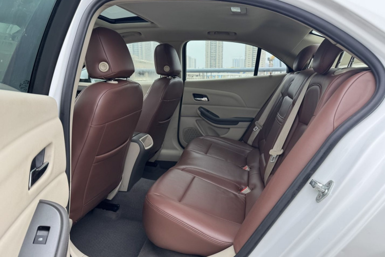 雪佛兰 迈锐宝 2014款 2.0L 自动舒适版中控内饰7003