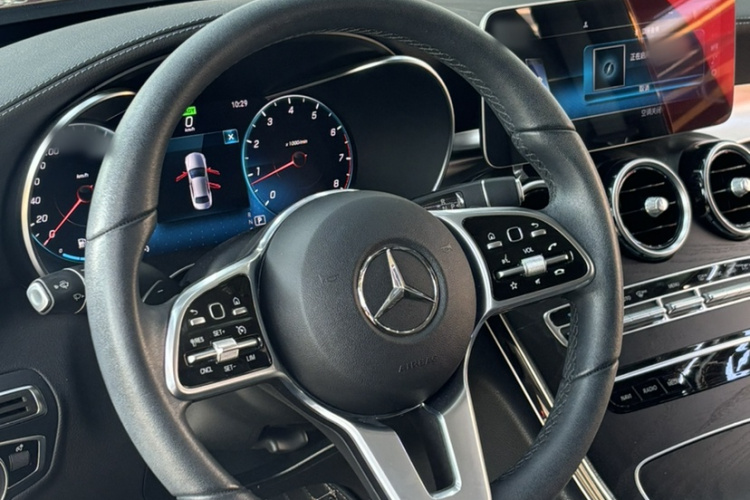 奔驰C级 2019款 改款 C 260 L 运动版中控内饰7005