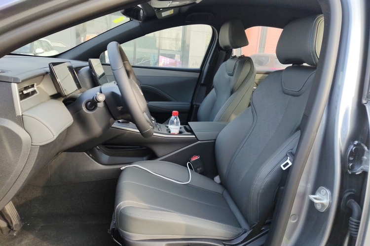 比亚迪 秦PLUS 2025款 DM-i 智驾版 55KM领先型中控内饰19