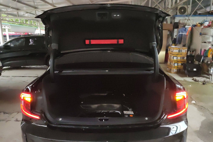 沃尔沃S90 2024款 B5 智远豪华版机舱底盘23