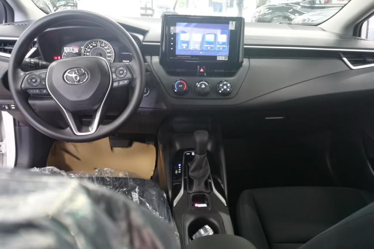 丰田 卡罗拉 2024款 1.2T 精英版中控内饰7003