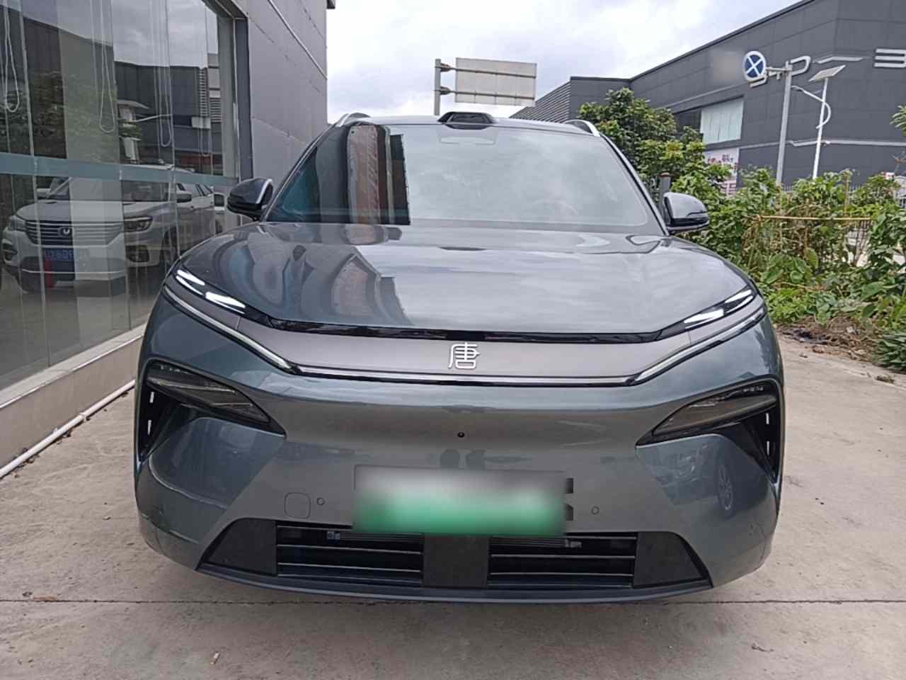 比亚迪 唐L 2025款 EV 600KM四驱激光雷达旗舰型(1)