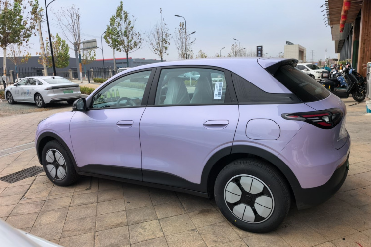 吉利银河 星愿 2026款 310km 青春版车身外观6005