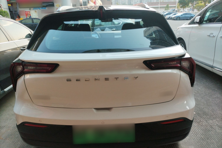 吉利几何E萤火虫 2022款 401KM 霹雳虎 4座车身外观6