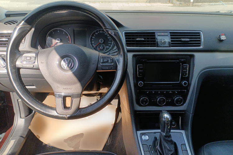 大众 帕萨特 2014款 1.8TSI DSG御尊版中控内饰7002