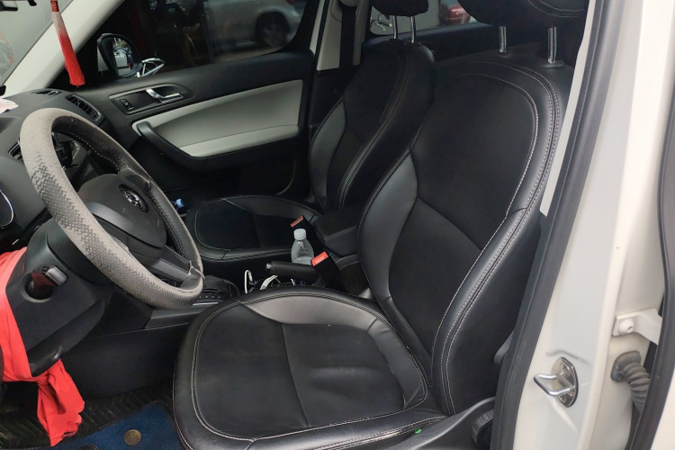 斯柯达 Yeti 2017款 TSI280 DSG前行版中控内饰19