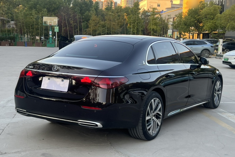 奔驰E级 2024款 E 300 L 时尚型车身外观6005