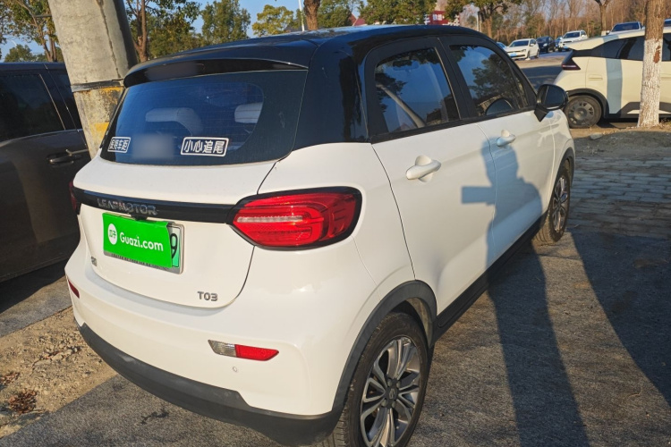 零跑汽车 零跑T03 2021款 400轻享版 磷酸铁锂车身外观6005