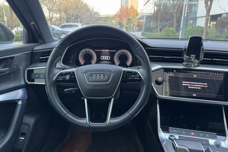 奥迪A6L 2021款 40 TFSI 豪华动感型中控内饰7002