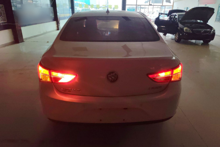 别克 威朗 2017款 三厢 15S 自动进取型车身外观6