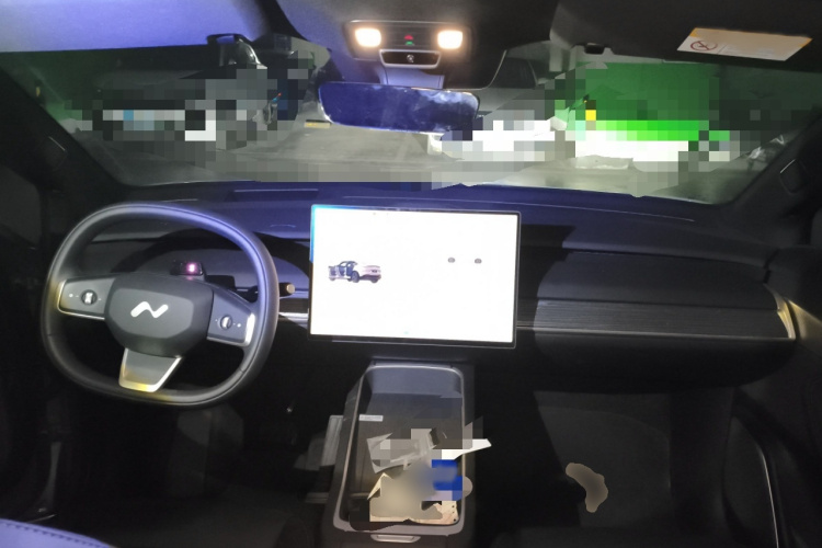 乐道L60 2024款 60kWh 后驱版中控内饰7002