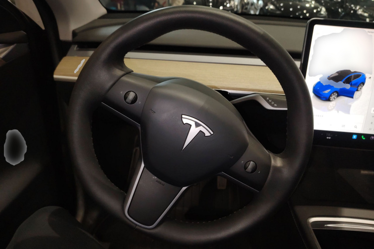 特斯拉 Model Y 2022款 后轮驱动版中控内饰13