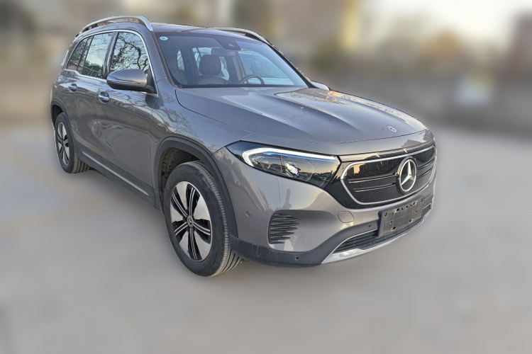 奔驰EQB 2022款 EQB 260车身外观3