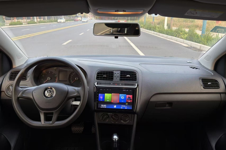 大众 Polo 2018款 1.5L 自动安驾型中控内饰7003