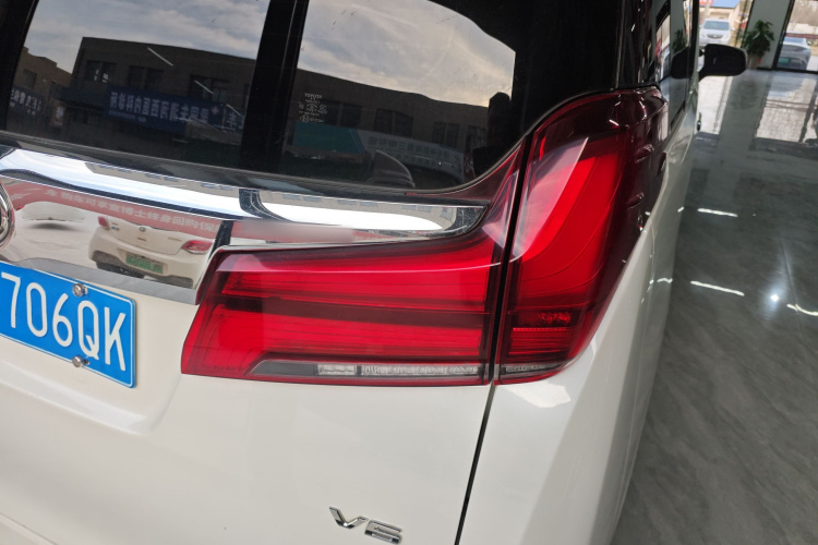 丰田 埃尔法 2018款 改款 3.5L 尊贵版车身外观9