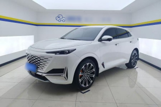 长安UNI-K 智电iDD 2022款 蓝鲸iDD 130km 1.5T 尊贵型