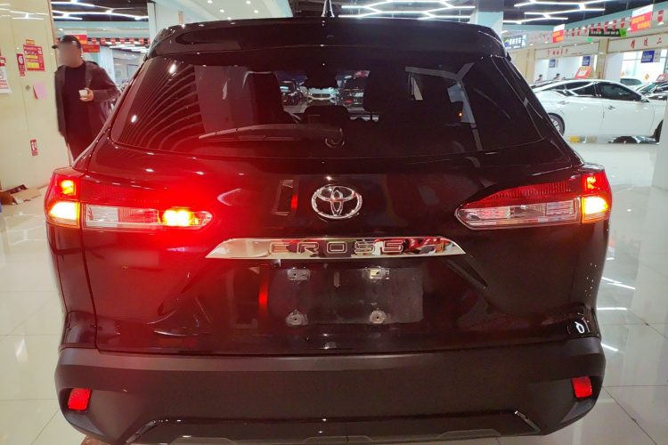 丰田 卡罗拉锐放 2023款 2.0L 先锋版车身外观6004