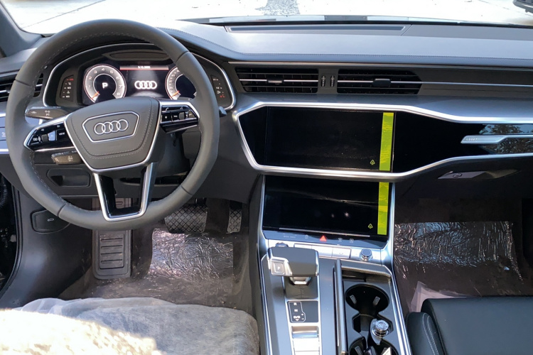 奥迪A6L 2025款 改款 40 TFSI 豪华动感型中控内饰7003